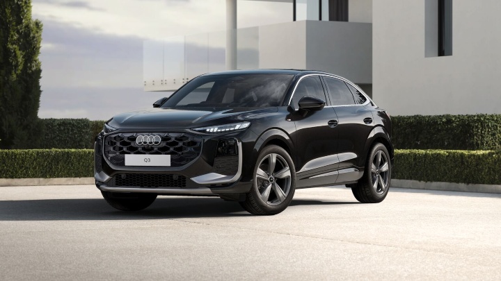 Black Audi Q3 Sportback S Line trim