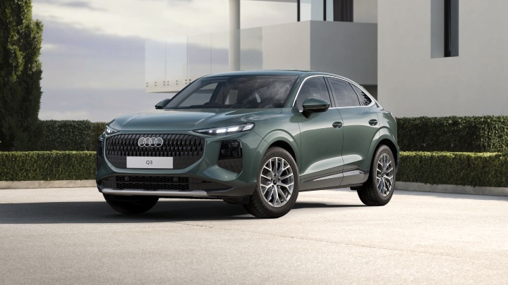 Green Audi Q3 Sportback Sport trim