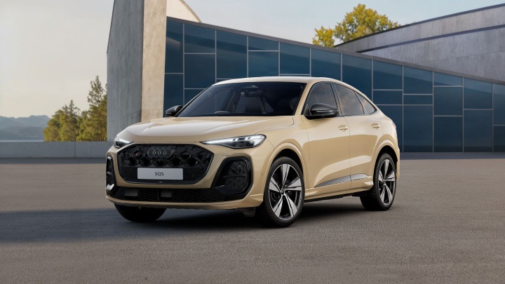 Beige Audi SQ5 Sportback Vorsprung front right angle 