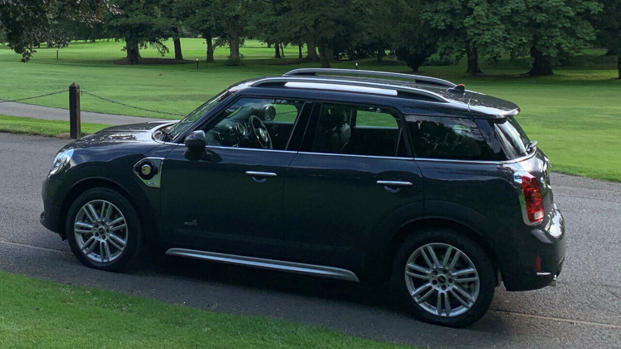 Side Shot MINI Countryman Hybrid 