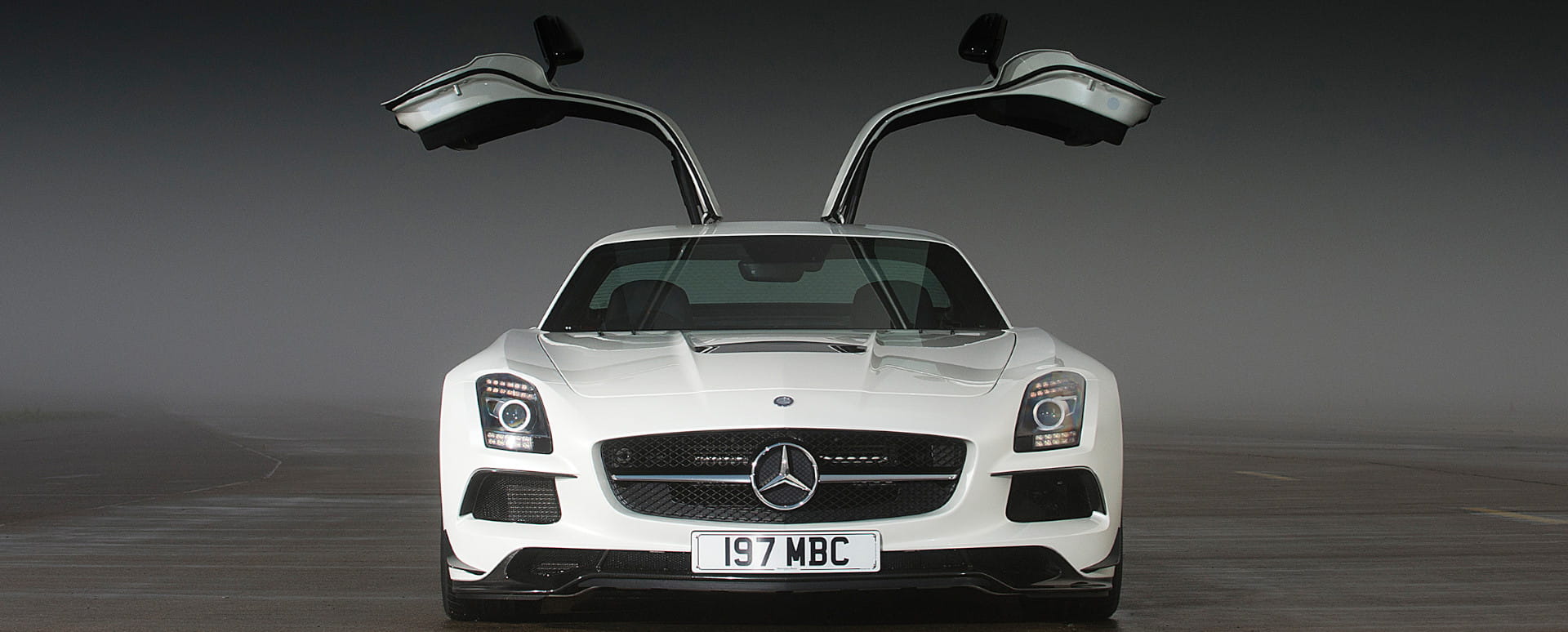 SLS AMG Black Series Hero Large