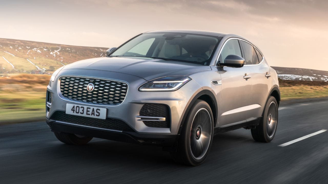 Grey Jaguar E-Pace, Driving