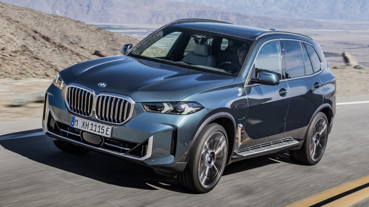 BMW X5 xDrive 50e Driving Desert