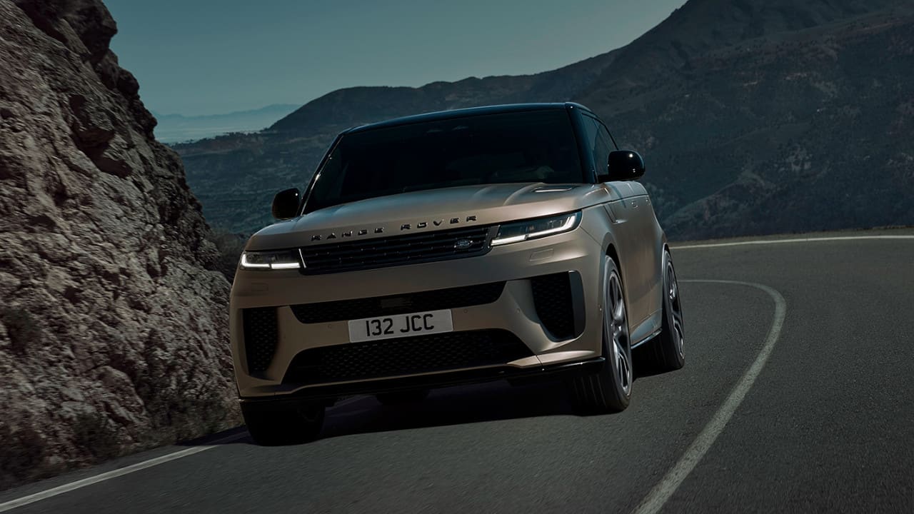 Range Rover Sport SV Front