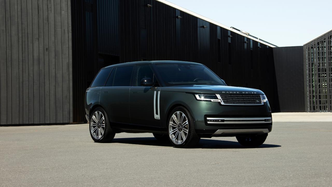 Green Range Rover Exterior Front Static