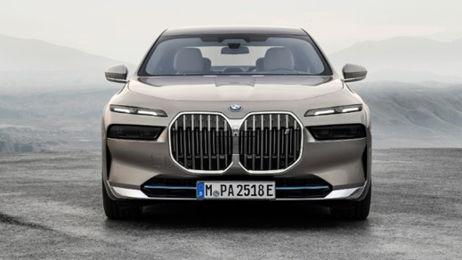 BMW i7 Front