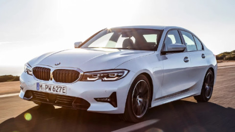 BMW 5 Series Saloon PHEV Driving
