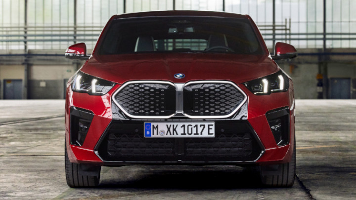 BMW iX2