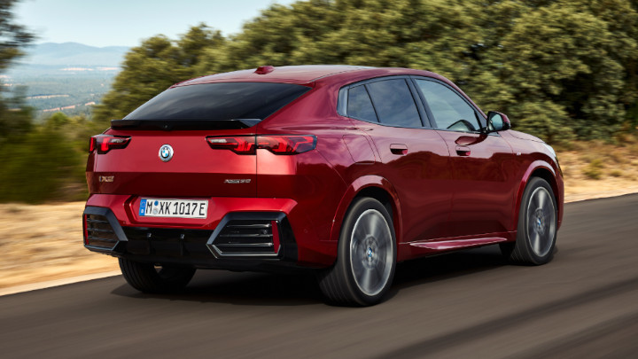 BMW iX2