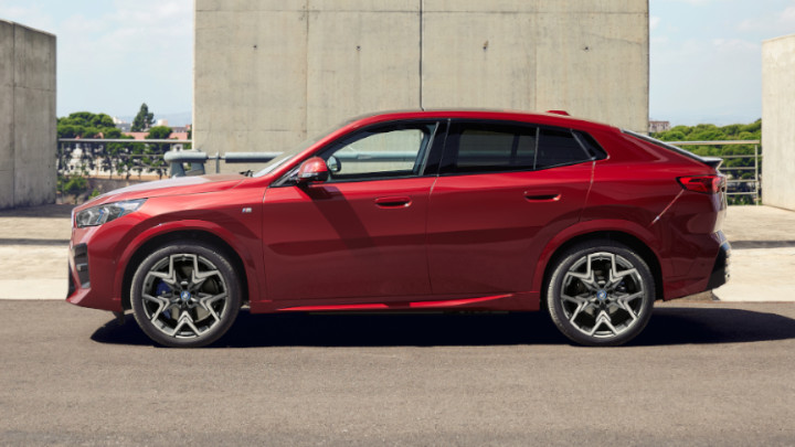 BMW iX2