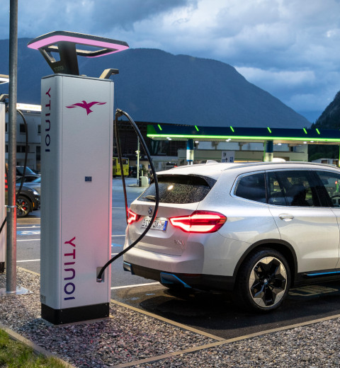 BMW iX3 Charging