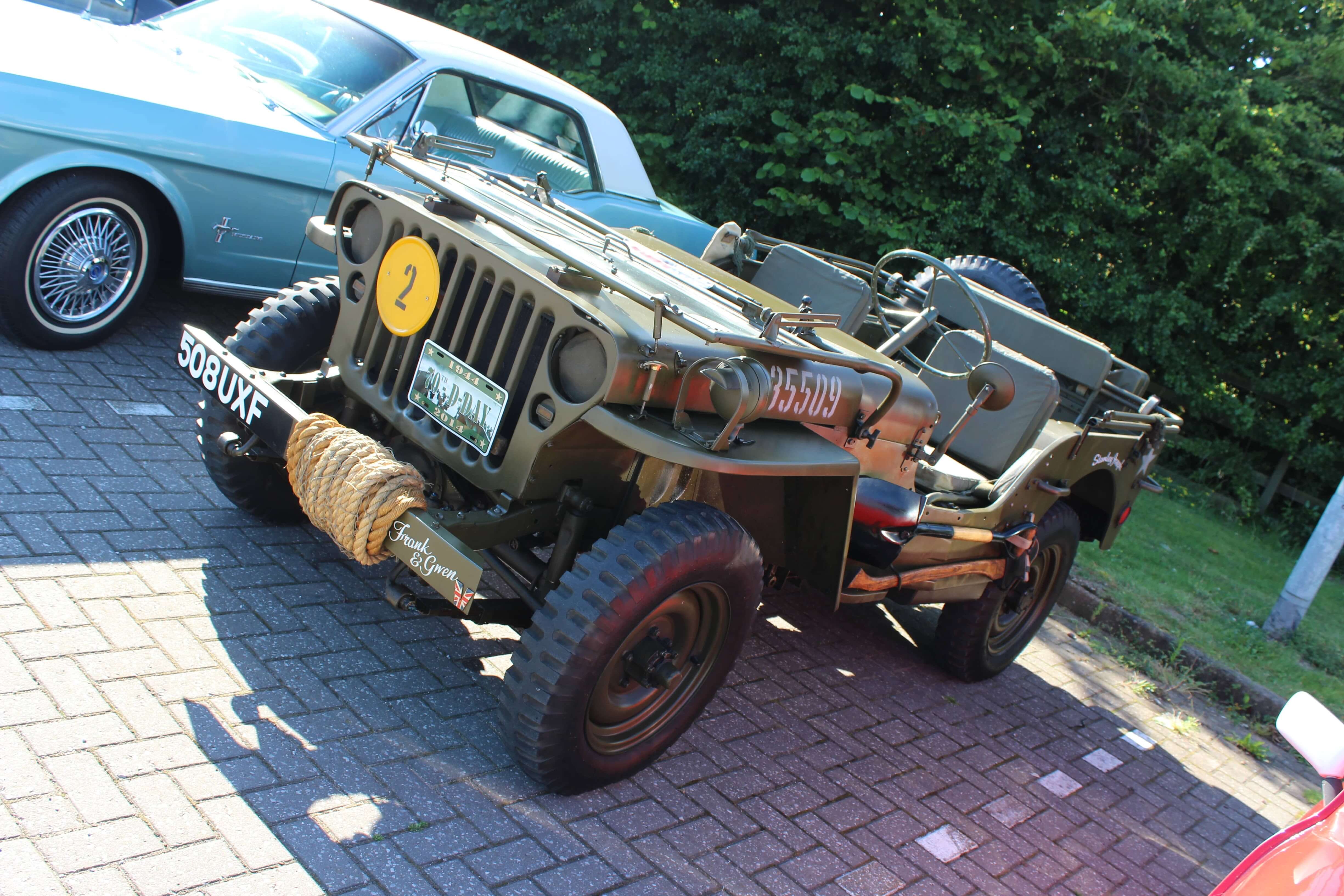 jeep at car cafe