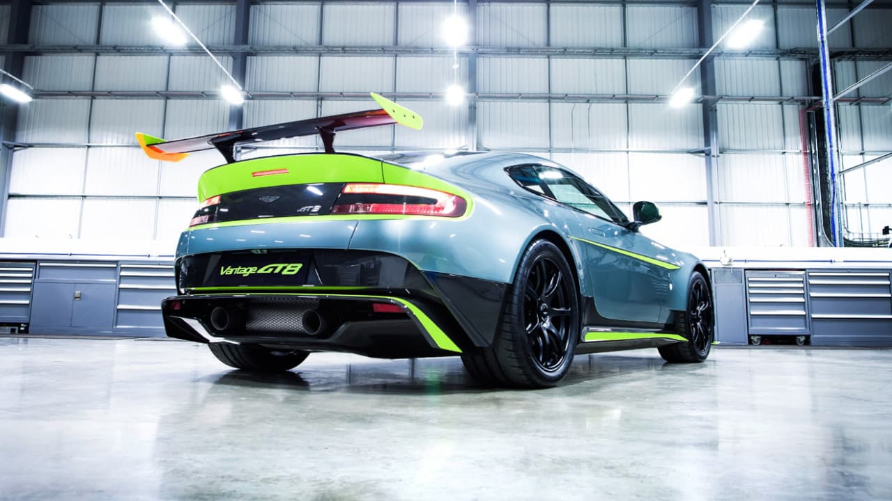 Aston Martin Vantage GT8